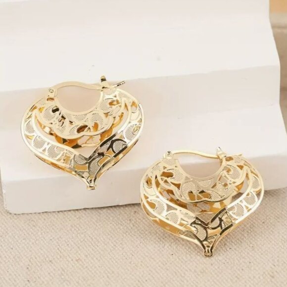 NEW Portia 18K Gold Plated Filigree Heart Drop Hoop Earrings - Picture 3 of 4